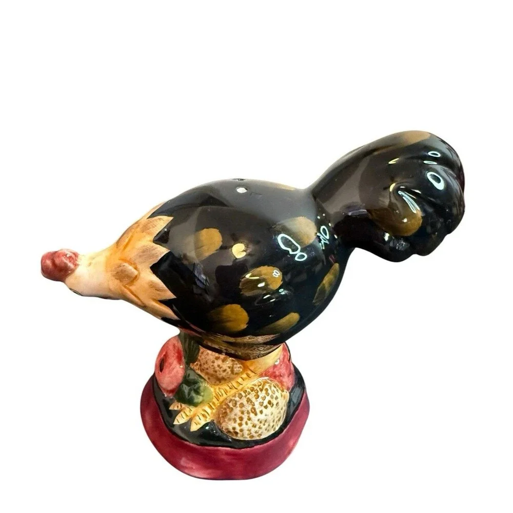 Cute Chicken Rooster Hen Salt & Pepper Shaker Set Black Red